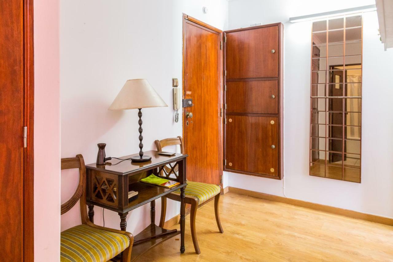 Apartment In Downtown Near Metro Station Lisbon